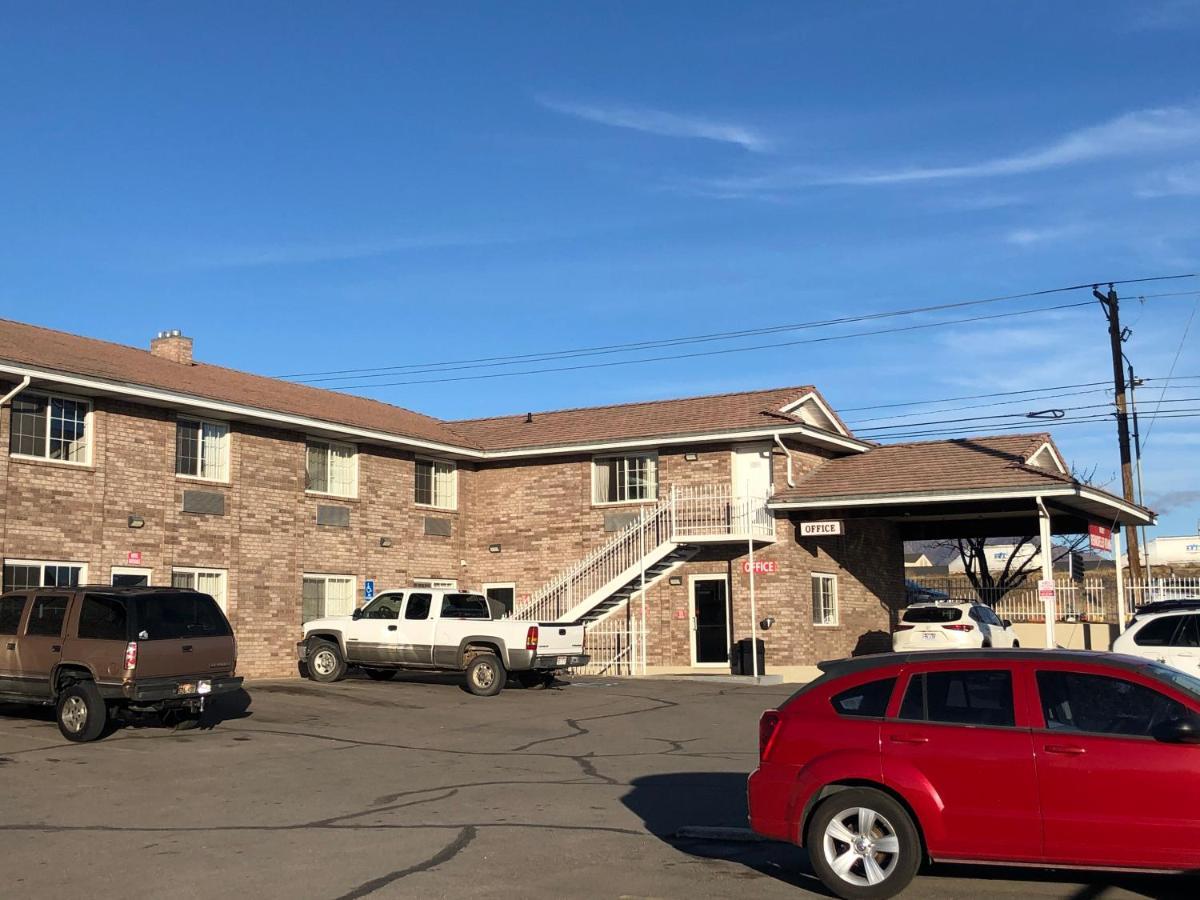 Ameri-Stay Inn & Suites Clearfield Exterior photo