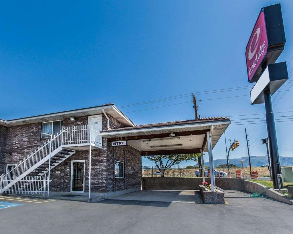 Ameri-Stay Inn & Suites Clearfield Exterior photo